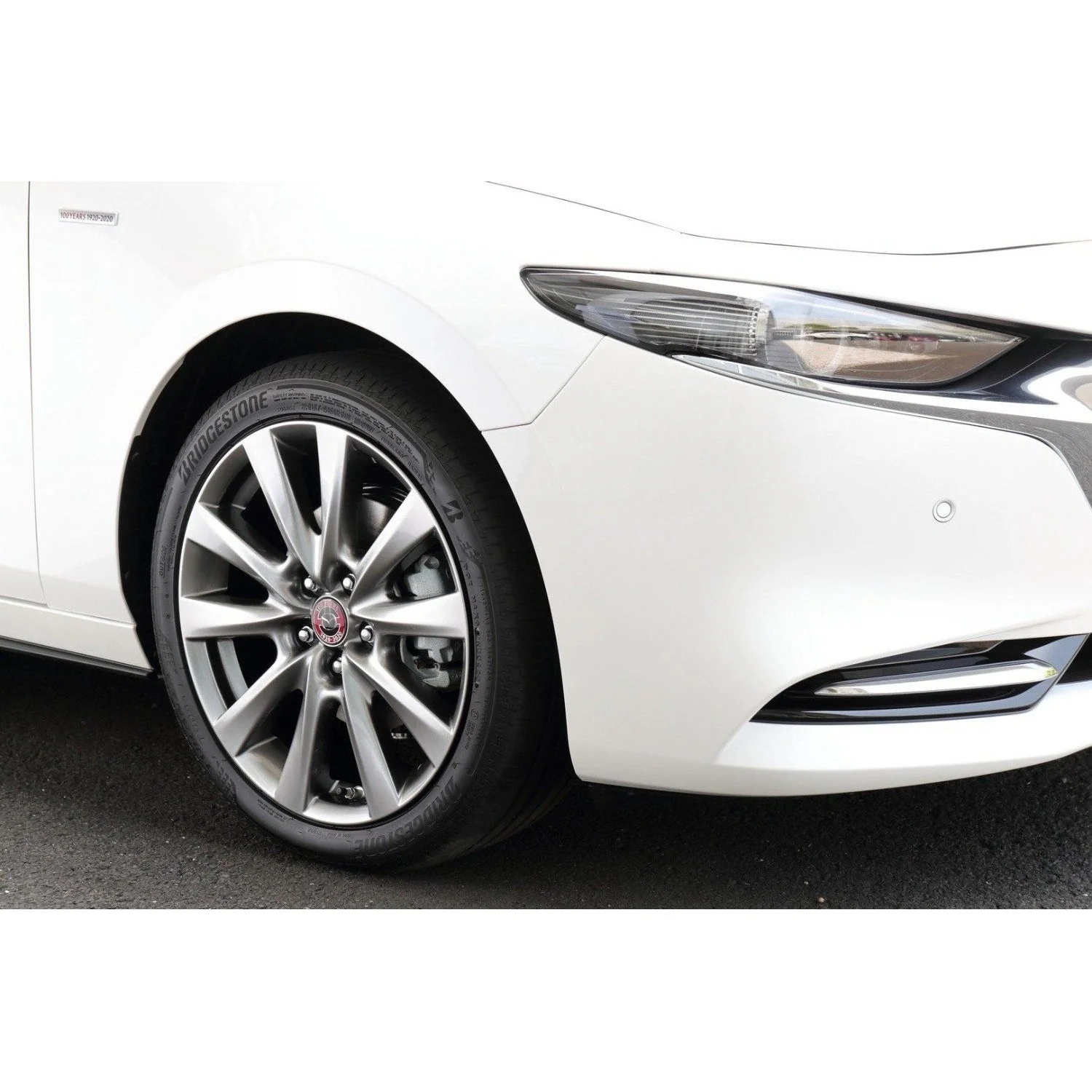 Center Cap, 100th Anniversary Edition in Gloss Black & Red | Mazda - Image 13